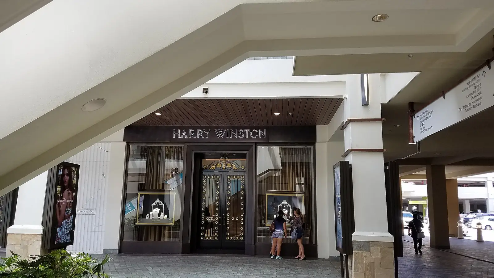 ハリー・ウィンストンの店の入口